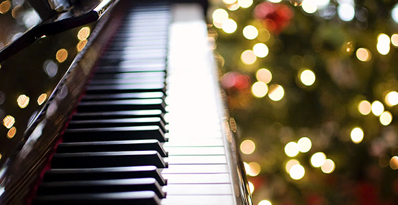 Piano preparado para uma apresentação musical